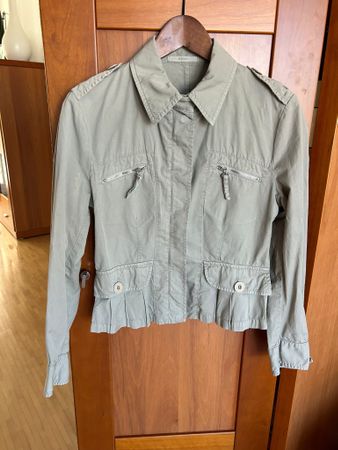 Stilvolle Jacke von SEVENTY – Gr. S – Military-Chic