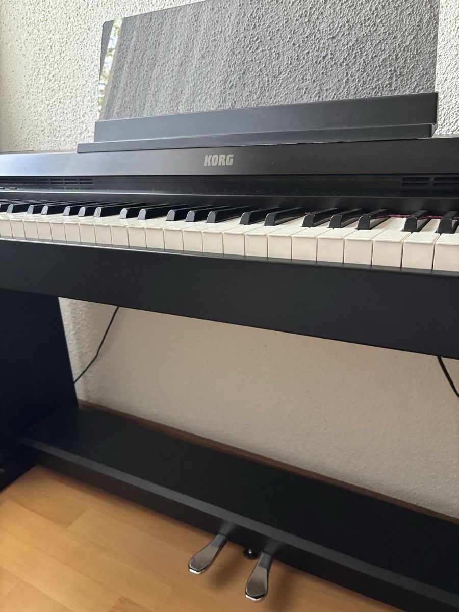 Korg Instruments de musique: Korg Concert 3500 E-Piano – D'occasion à Winterthur par Chiara024 4