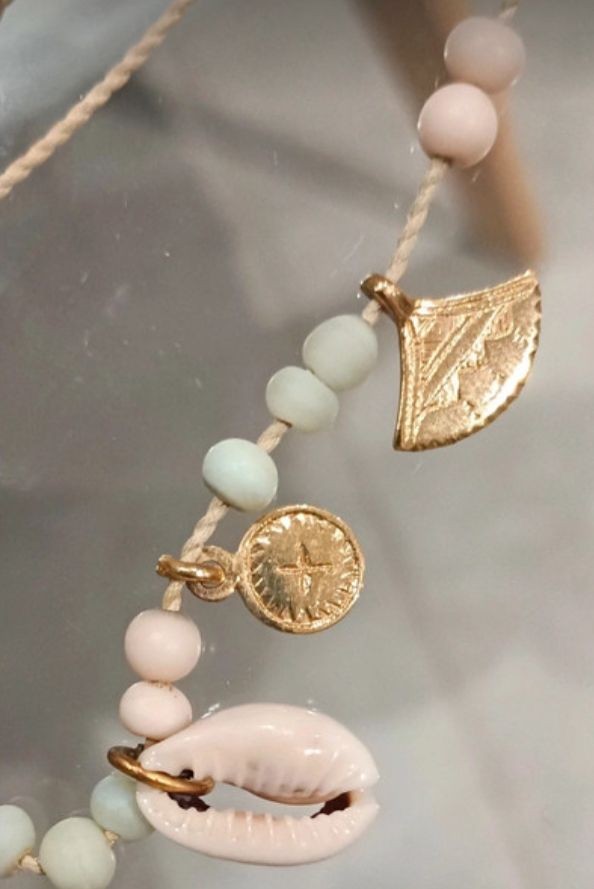 Catenine: Collier artisanat nigérien avec gris-gris doré à l'or fin – Nuovo (secondo la descrizione) da Môtiers NE venduto da ldu_6htd 1
