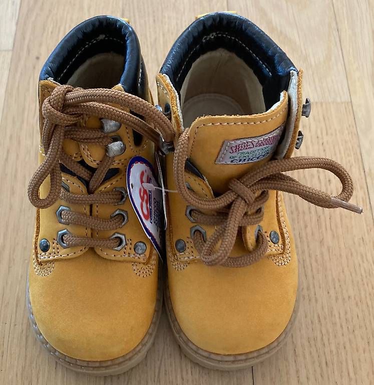 Chicco Herrenschuhe: Chicco Winterschuhe Gr. 20 NEU – Gebraucht aus Neuenhof von fiore011