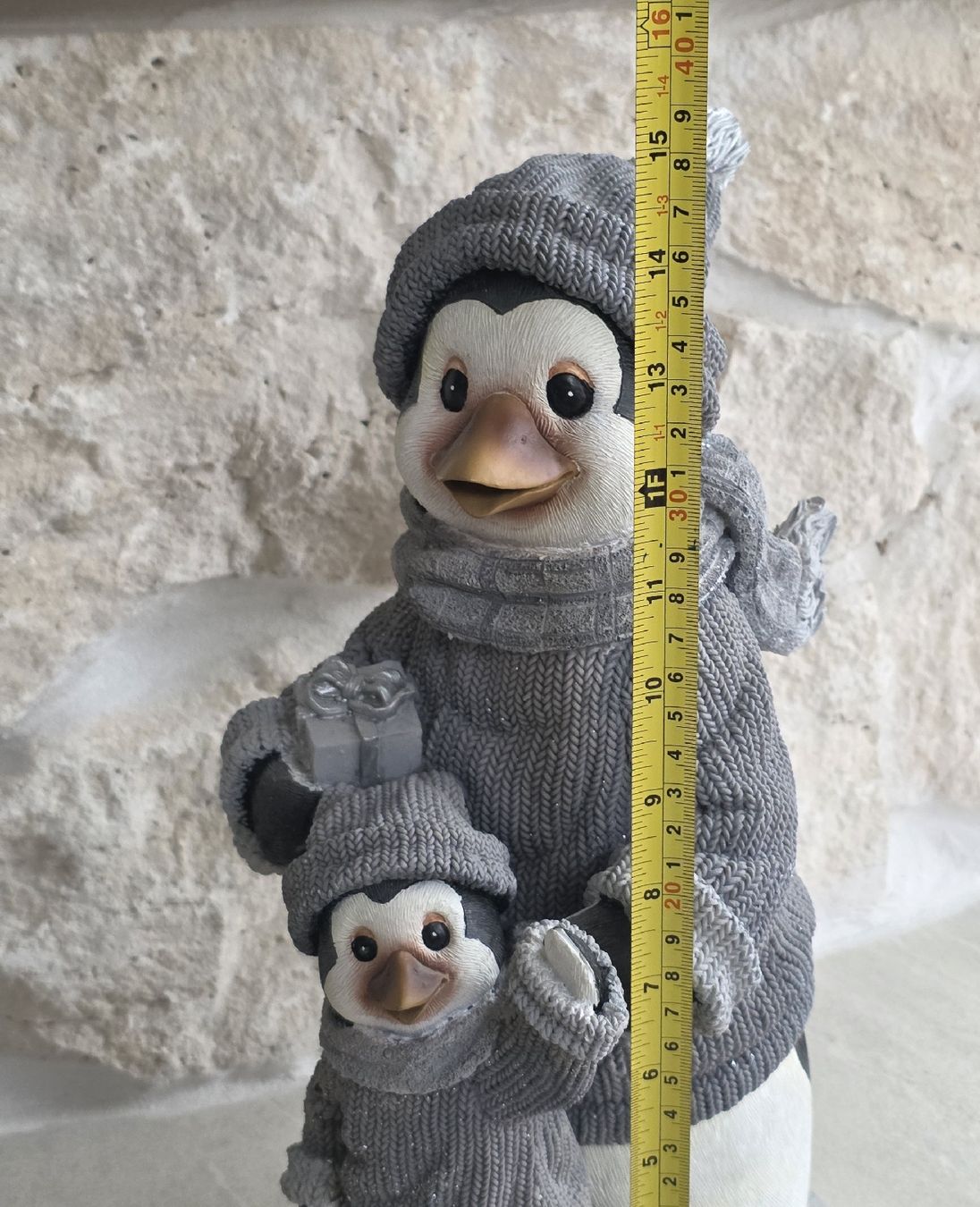 Tutte le decorazioni: Deko Pinguin Elternpaar mit Kind  – Usato da Rheinsulz venduto da Gilea 6