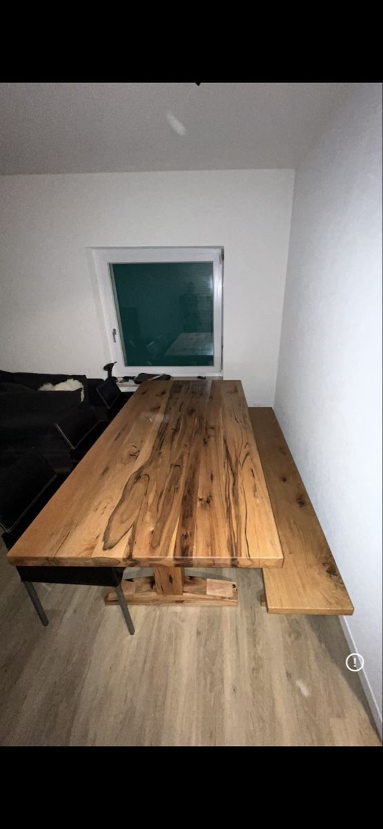 Tavoli: Massiver Esstisch aus Holz – Usato da Flawil venduto da Andrin.g97 1