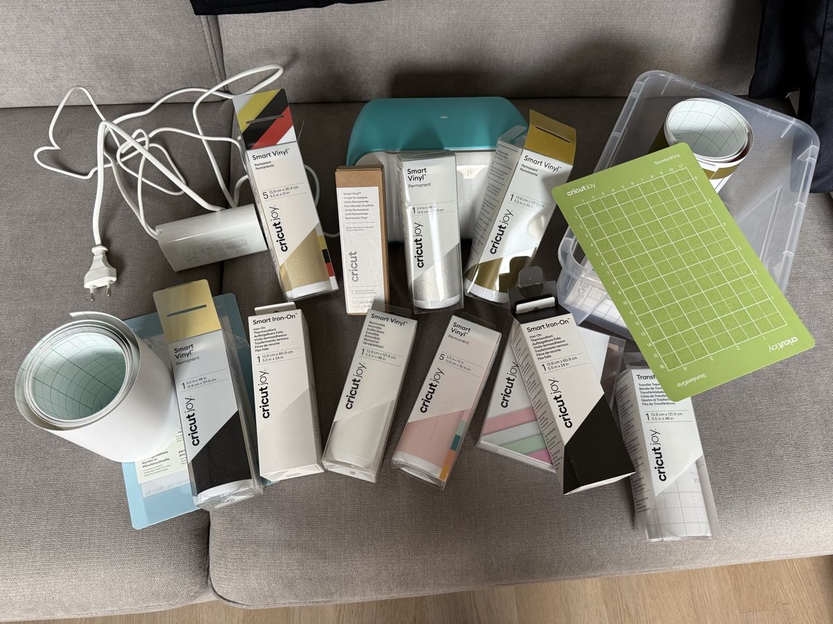 Cricut Drucker: Cricut Joy Schneideplotter mit viel Zubehör – Gebraucht aus Rubigen von Elmacino 2