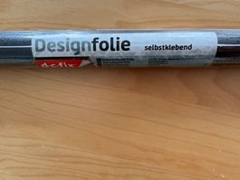 Selbstklebende Folie schwarz d-c-fix, eine Rolle.