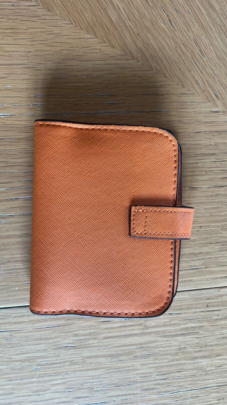 Altro in  Abbigliamento & Accessori: Börse orange Kunstleder neu – Nuovo (secondo la descrizione) da Schübelbach venduto da Dolly990_2 1