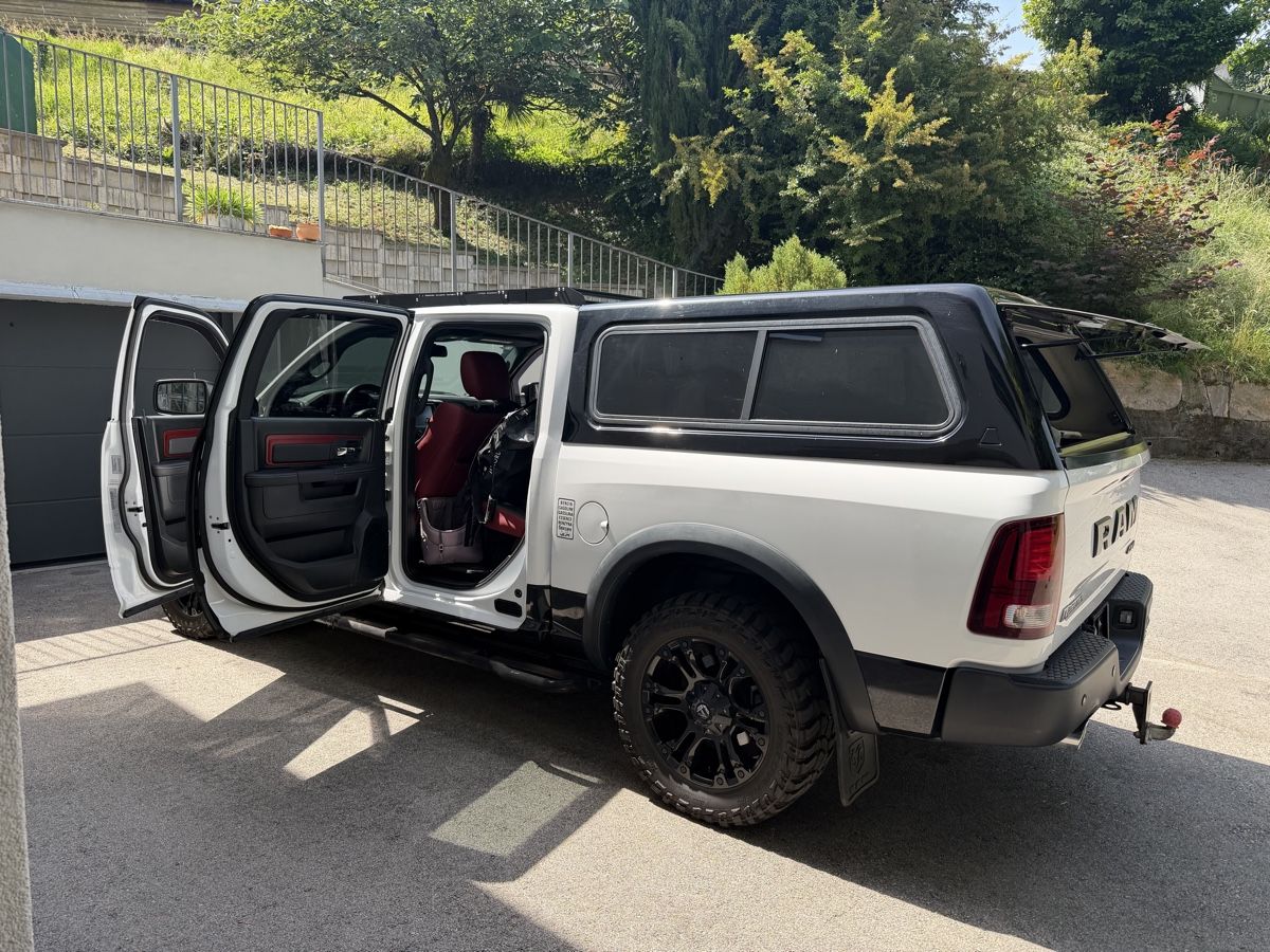 Dodge Tutti i ricambio: Hardtop Dodge Ram 1500 – Usato da Meltingen venduto da Jegercars