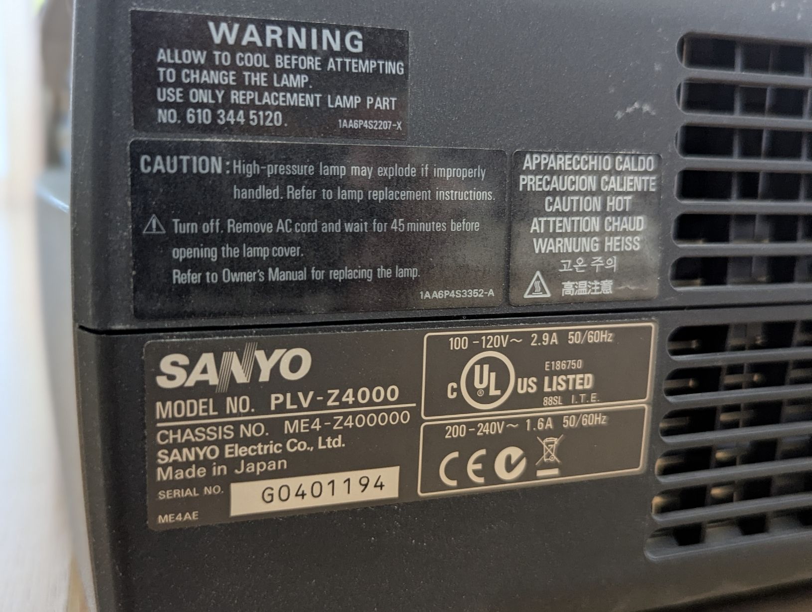 Sanyo Proiettori: Sanyo PLV-Z4000 Beamer – Usato da Leuzigen venduto da Johannes7 4