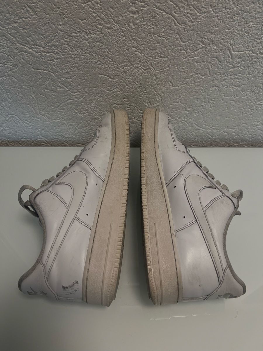 Nike Herrenschuhe: Baskets Nike Air Force 1 blanches taille 44 usure visible – Gebraucht aus Martigny von ale_5gzg 3