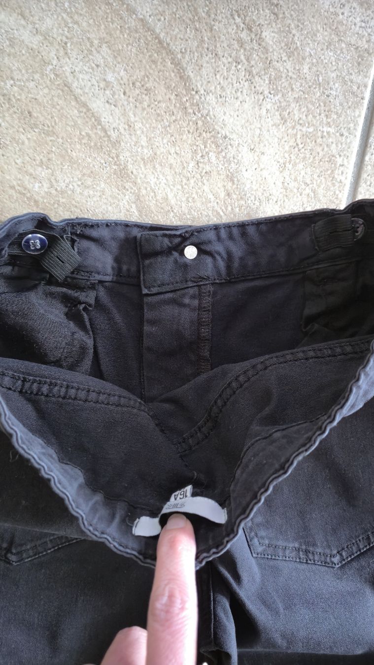 La Redoute Pantaloni: Jeans noirs, La Redoute, 16 ans, taille réglable – Usato da Bussigny venduto da Carugas 2