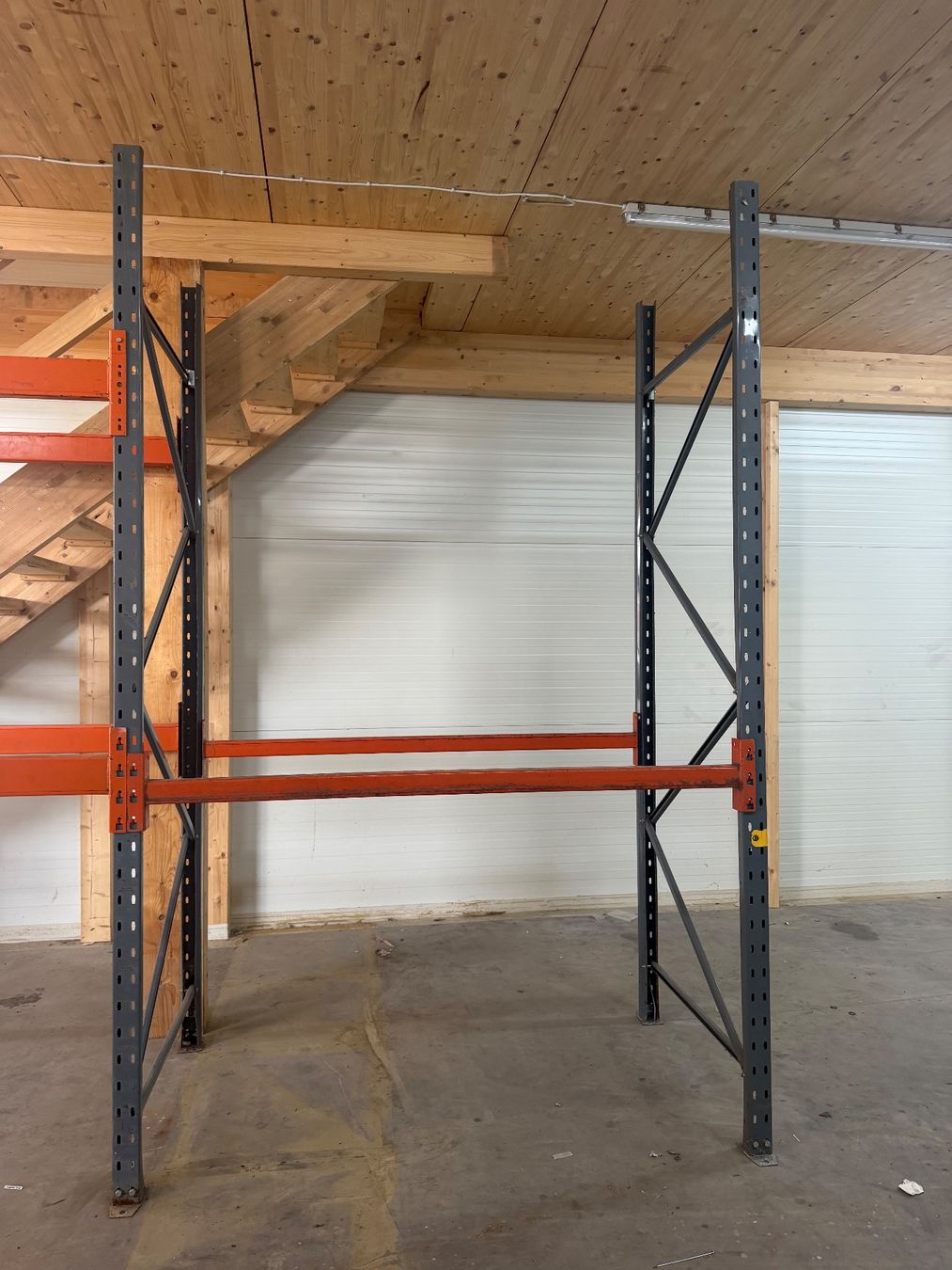 Regale: Palettenregal grau/orange – Gebraucht aus Hallau von mofaplus 2