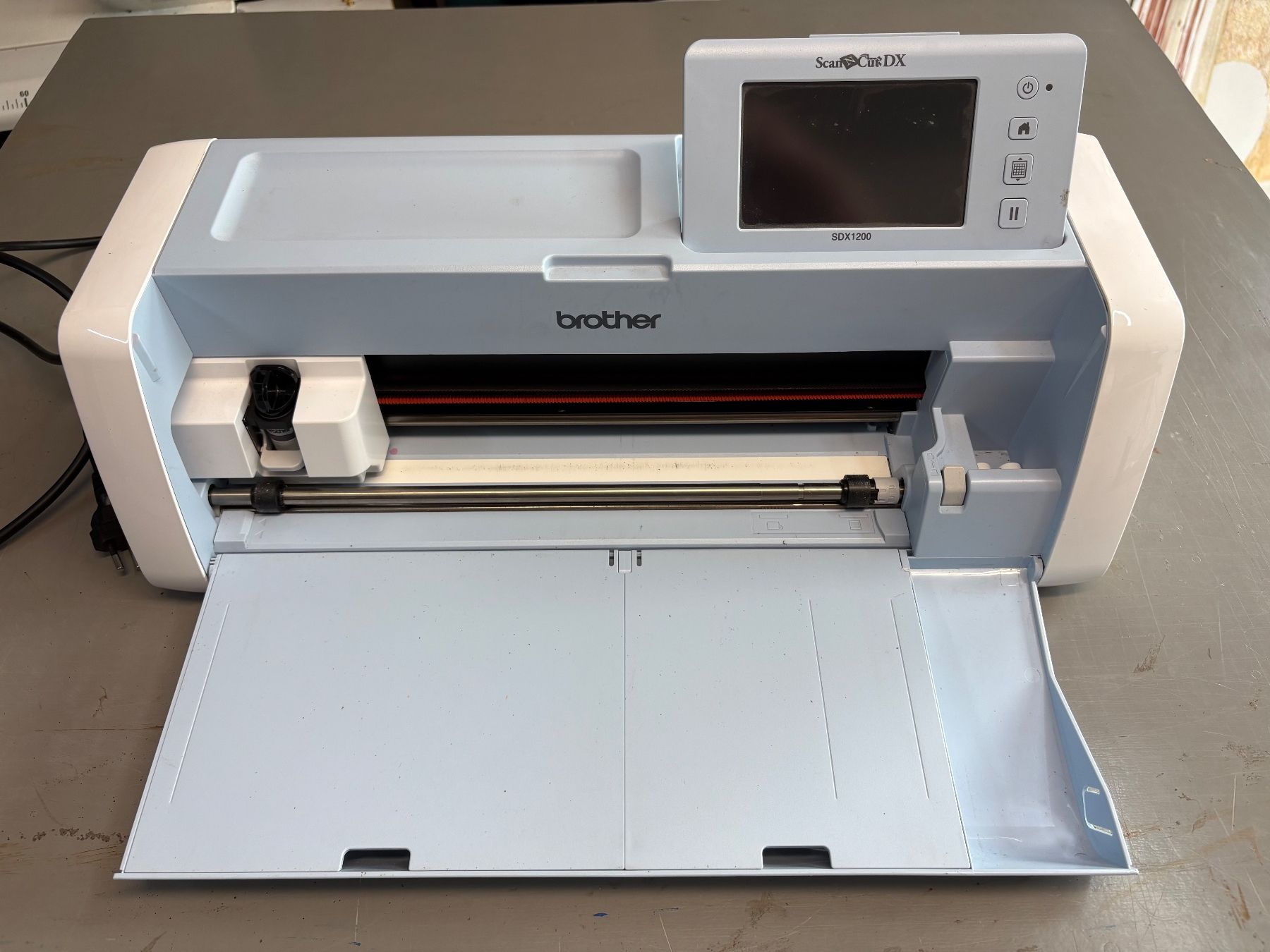 Toutes les machines: Brother ScanNCut SDX 1200 Schneideplotter – D'occasion à Uesslingen par ThomasQ01 1