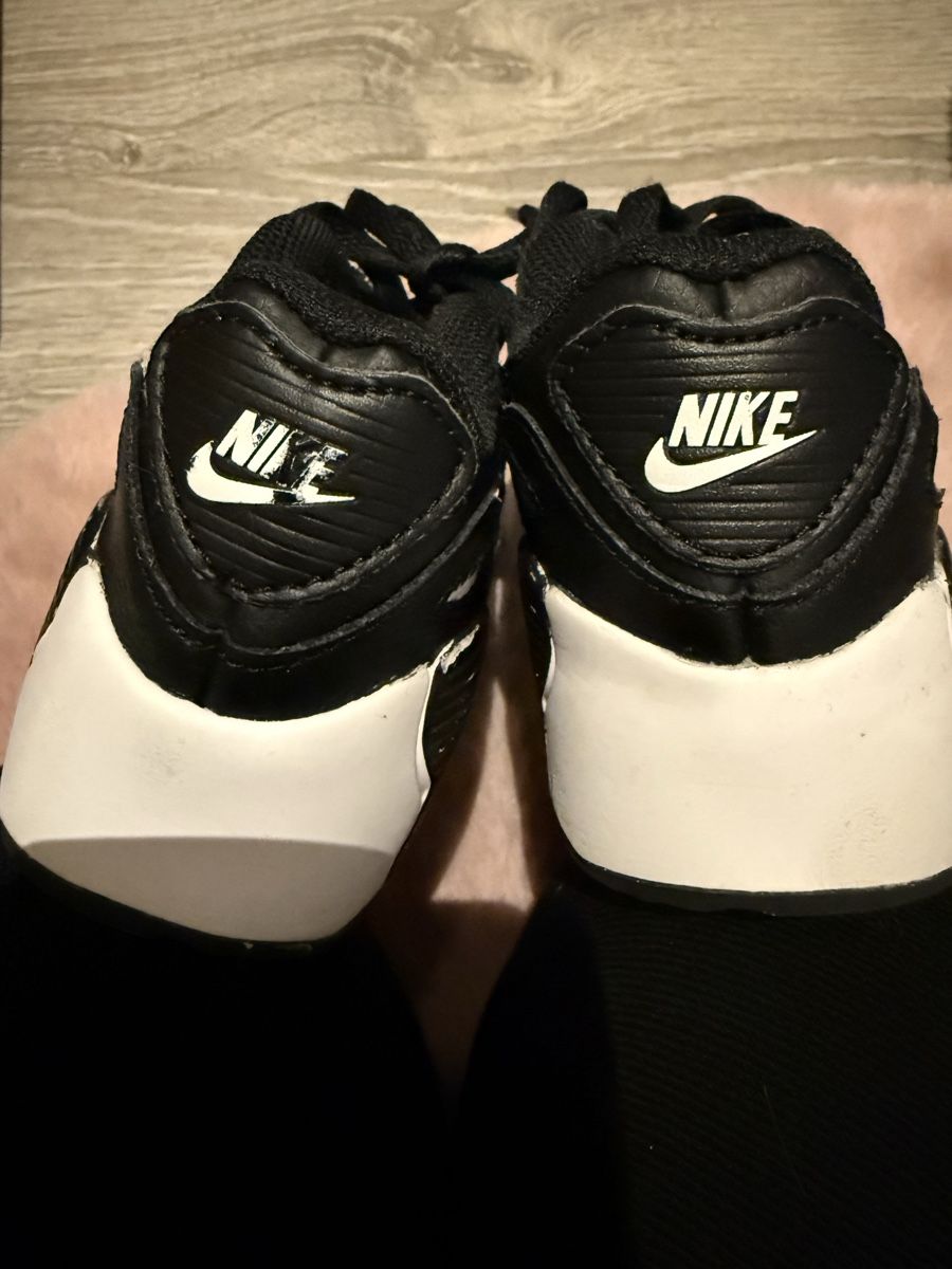 Nike Schuhe für Jungen: Baskets nike – Gebraucht aus St-Pierre-Clages von loc_8vtz 6
