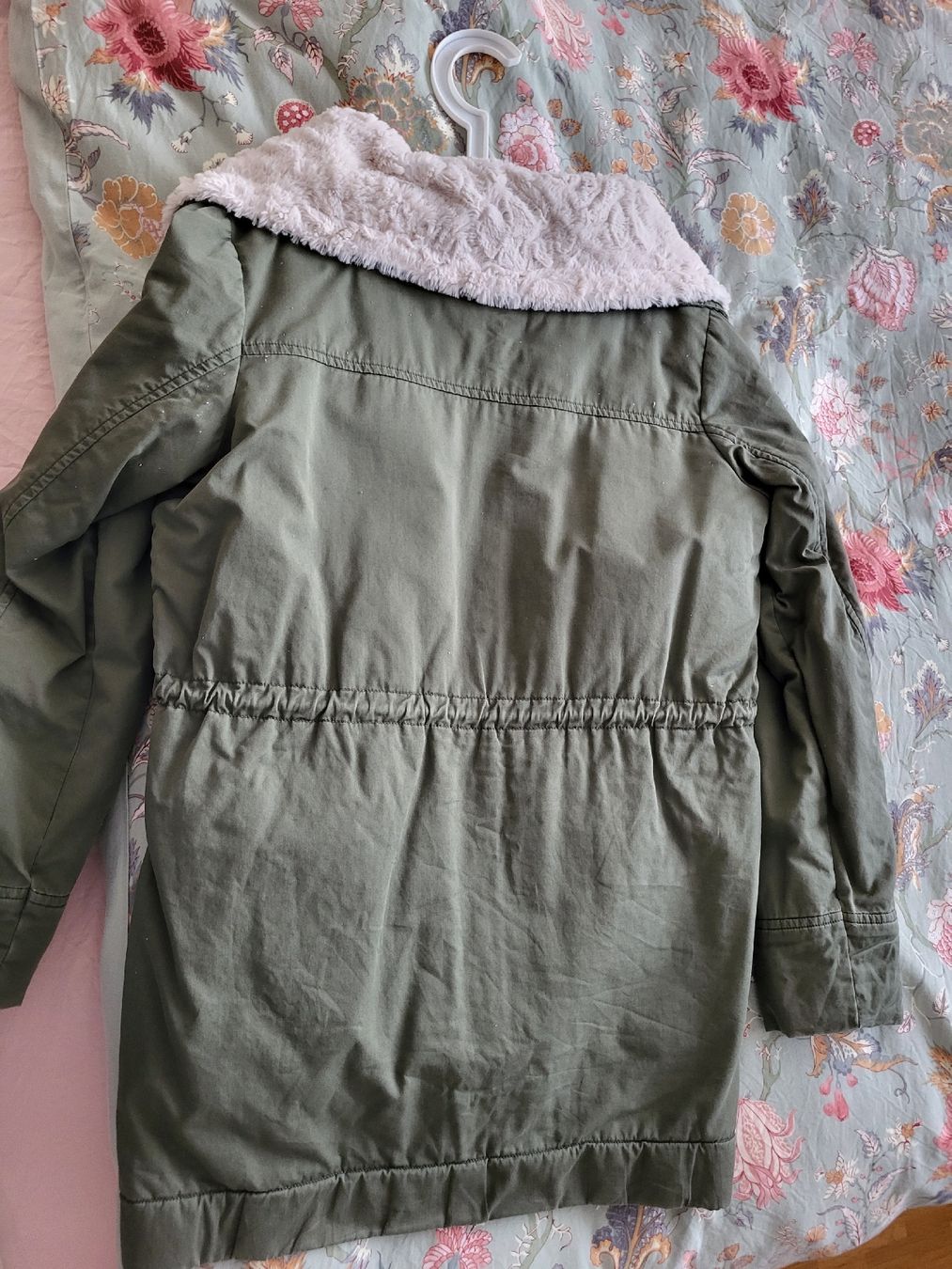 Vila Giacche: Vila Winterjacke Khaki mit Teddyfell, Grösse S – Usato da Zürich venduto da Mada45 5