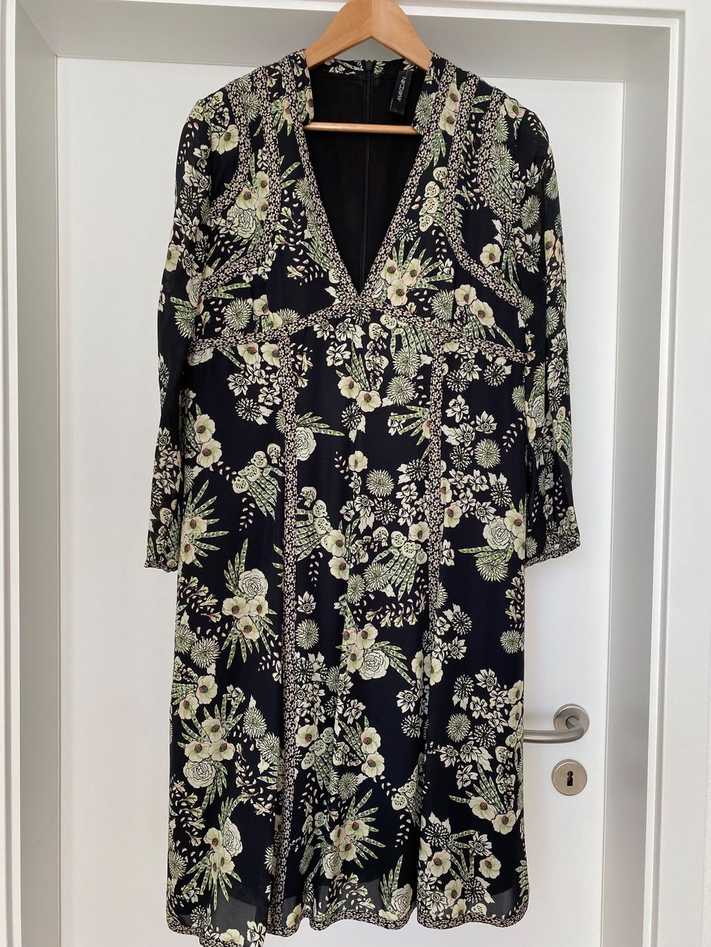 Marc Cain Vestiti: Marc Cain Kleid Gr.6 LP 389.- – Usato da Buchs-ZH venduto da Frauenkleidermarkt 4