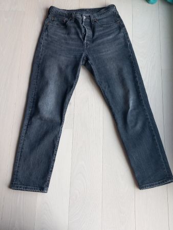 Jean Levi's Noir W28 L30