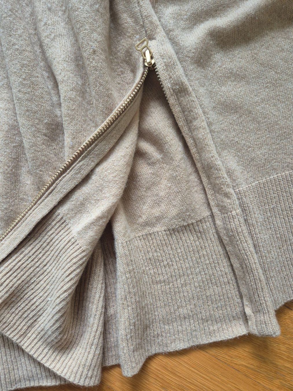 Benetton Pullover & Sweatshirts: Beige Rollkragenpullover Pullover Kaschmir Wolle Benetton M – Gebraucht aus Richterswil von Aggie7 3