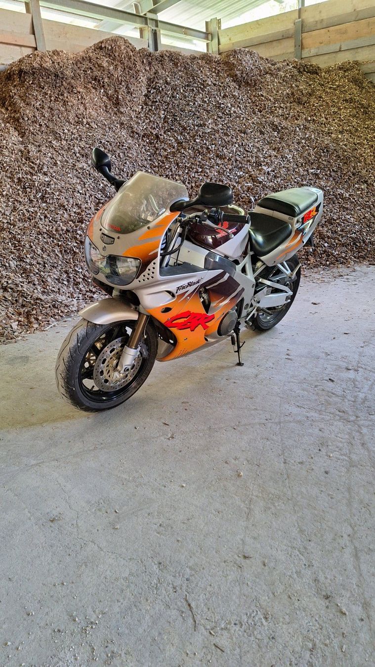 Honda Strasse: Honda CBR 900RR SC28 – Gebraucht aus Zwingen von lahonda11 2