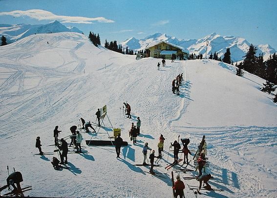 Cartoline postali: GSTAAD Höhi Wispile - Ski-Läufer – Usato da Jona venduto da philajona