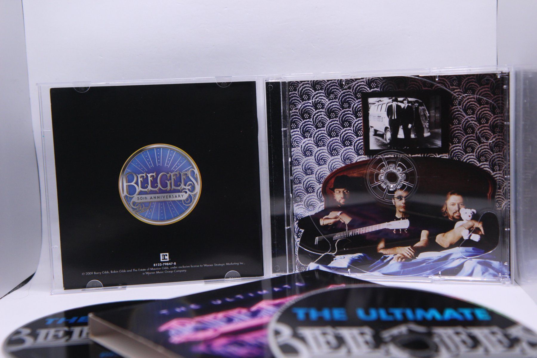 CD: 2 CD Set Bee Gees - The Ultimate Bee Gees – Usato da Ernetschwil venduto da luisvonerni 4