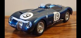 CMC 1:18 Jaguar C-Type #19