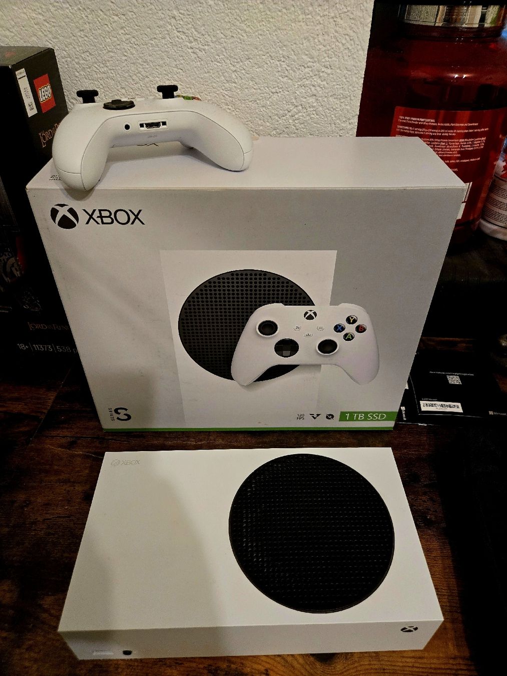 Microsoft Konsolen: Xbox serie S + Accessoires – Gebraucht aus Courtemaîche von D.B29