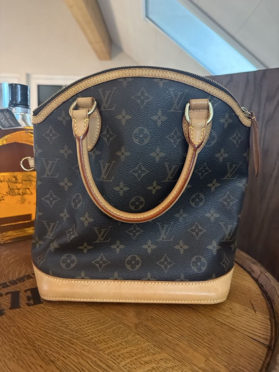 Louis Vuitton Borse da donna: Louis Vuitton Lockit Vertical PM Monogram Canvas – Usato da Muhen venduto da NaRa-Fashion 1