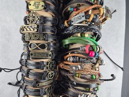 Armbänder Set, 45 Stk. diverse Modelle