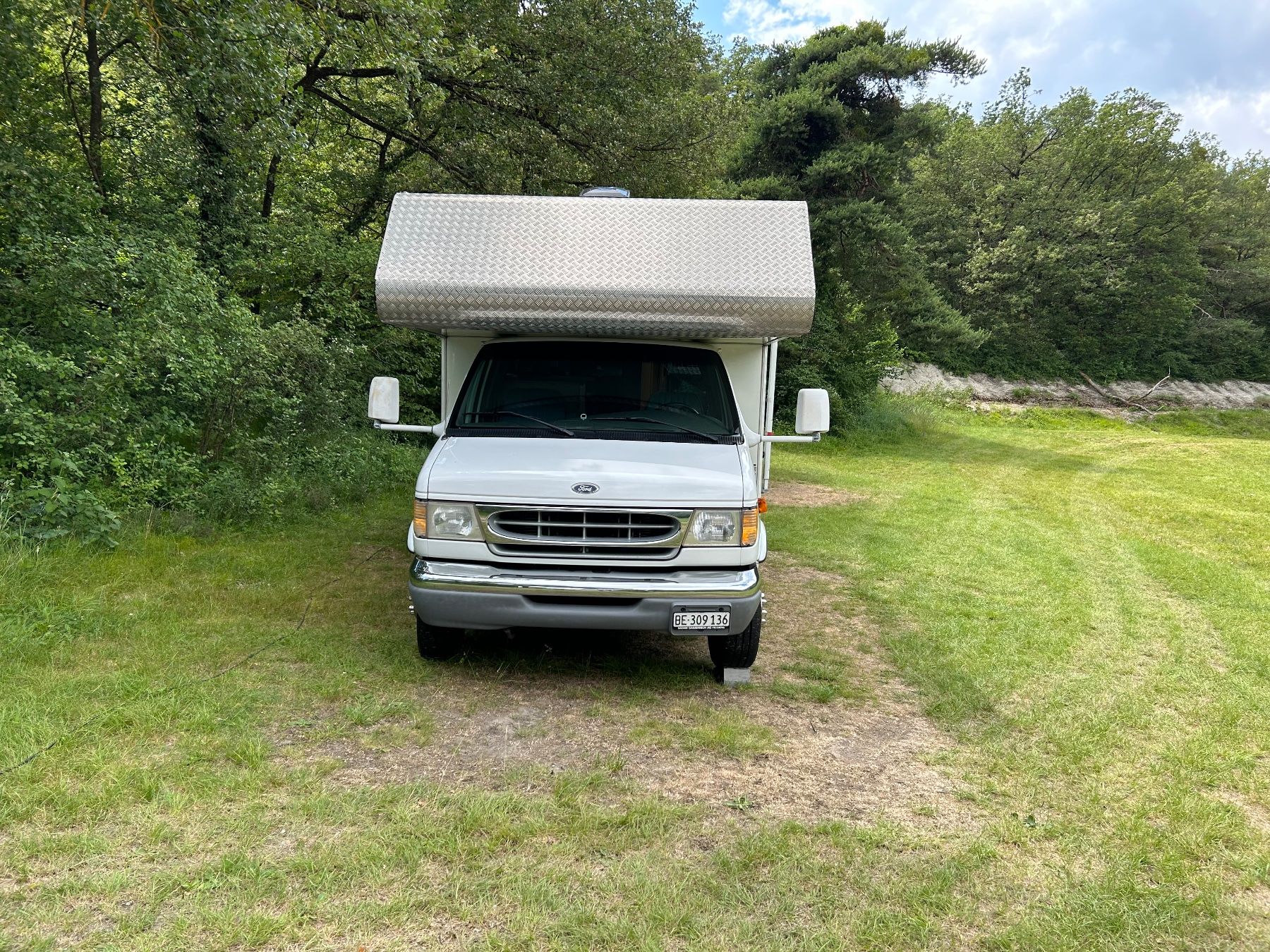 Ford Véhicules de camping: Wohnmobil Ford e350 – D'occasion à Heimberg par rogi69