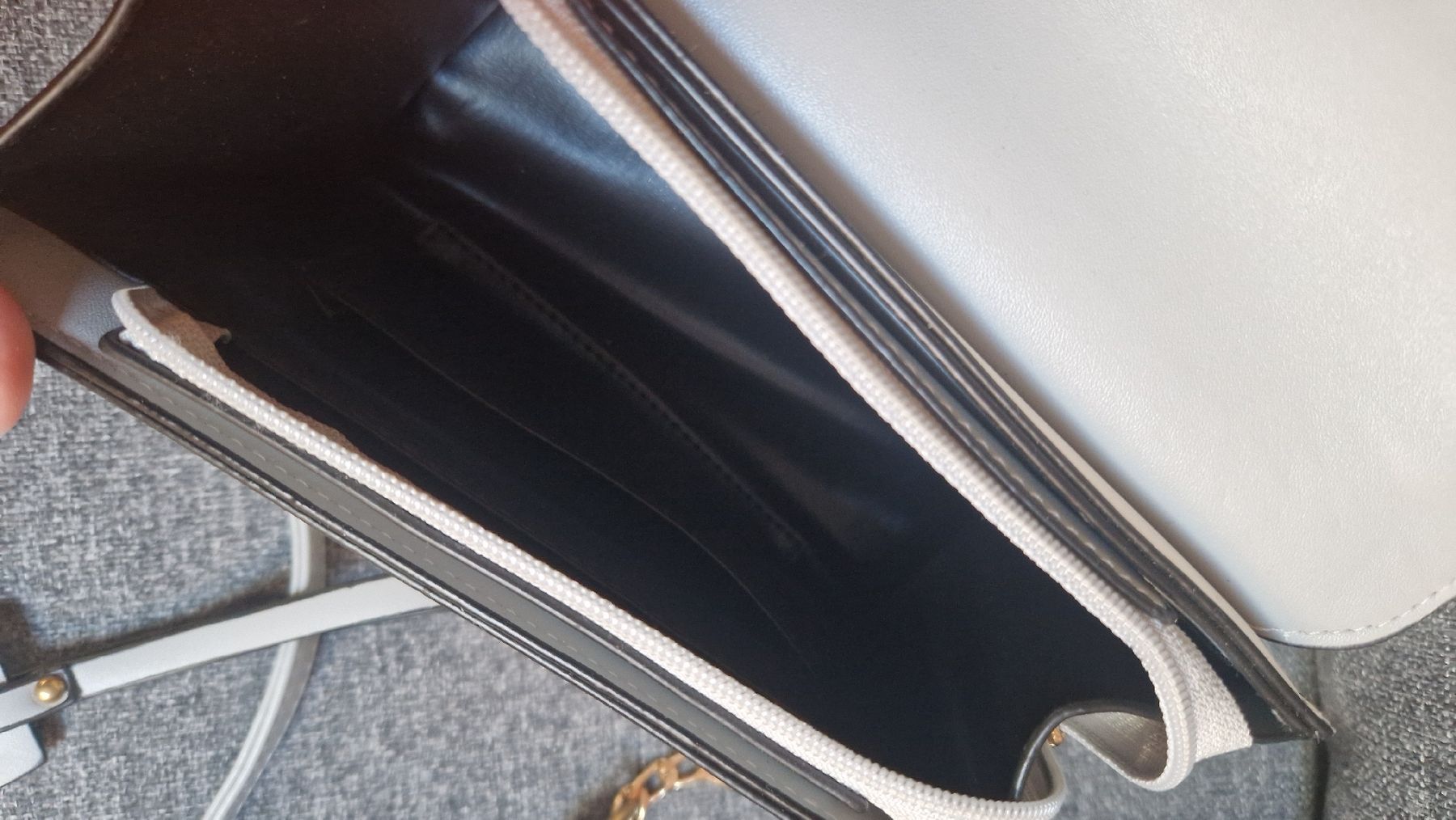 Taschen für Damen: kleine Handtasche – Neu (gemäss Beschreibung) aus Diepoldsau von Celine059 1