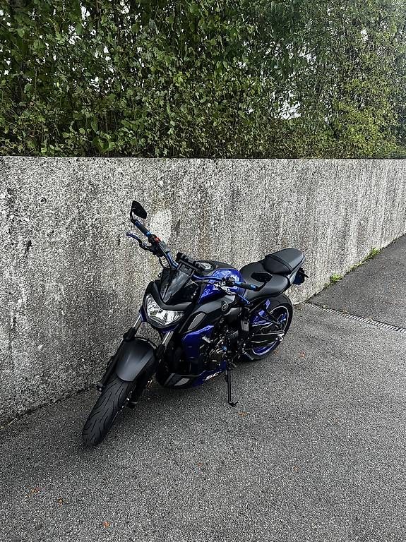 Strada: Yamaha MT07 2019 – Usato da Freienwil venduto da Ln.hae22
