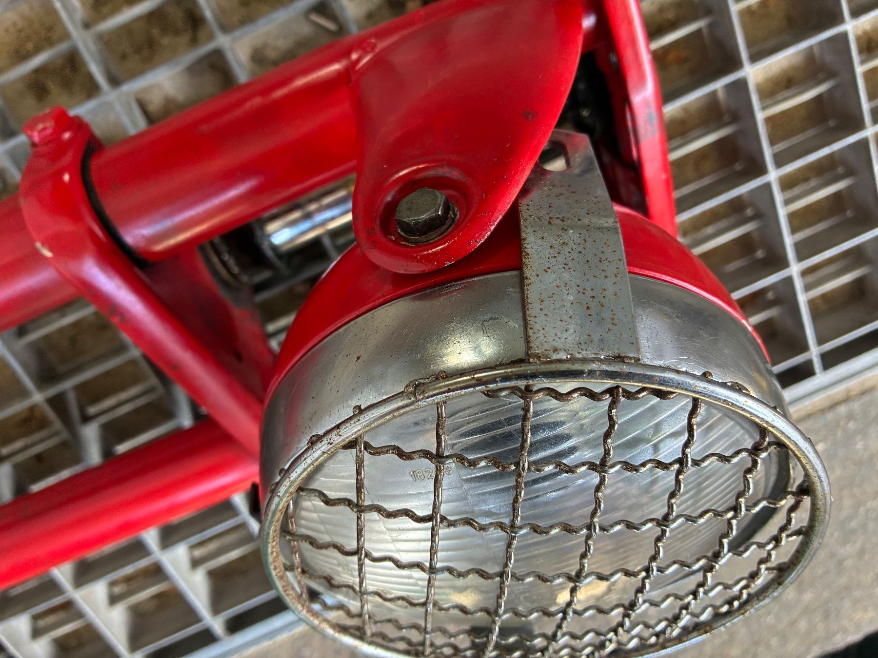 Puch Ciclomotori: Puch velux Telegabel mit Lampe + Gitter – Usato da Thayngen venduto da stammsani 7
