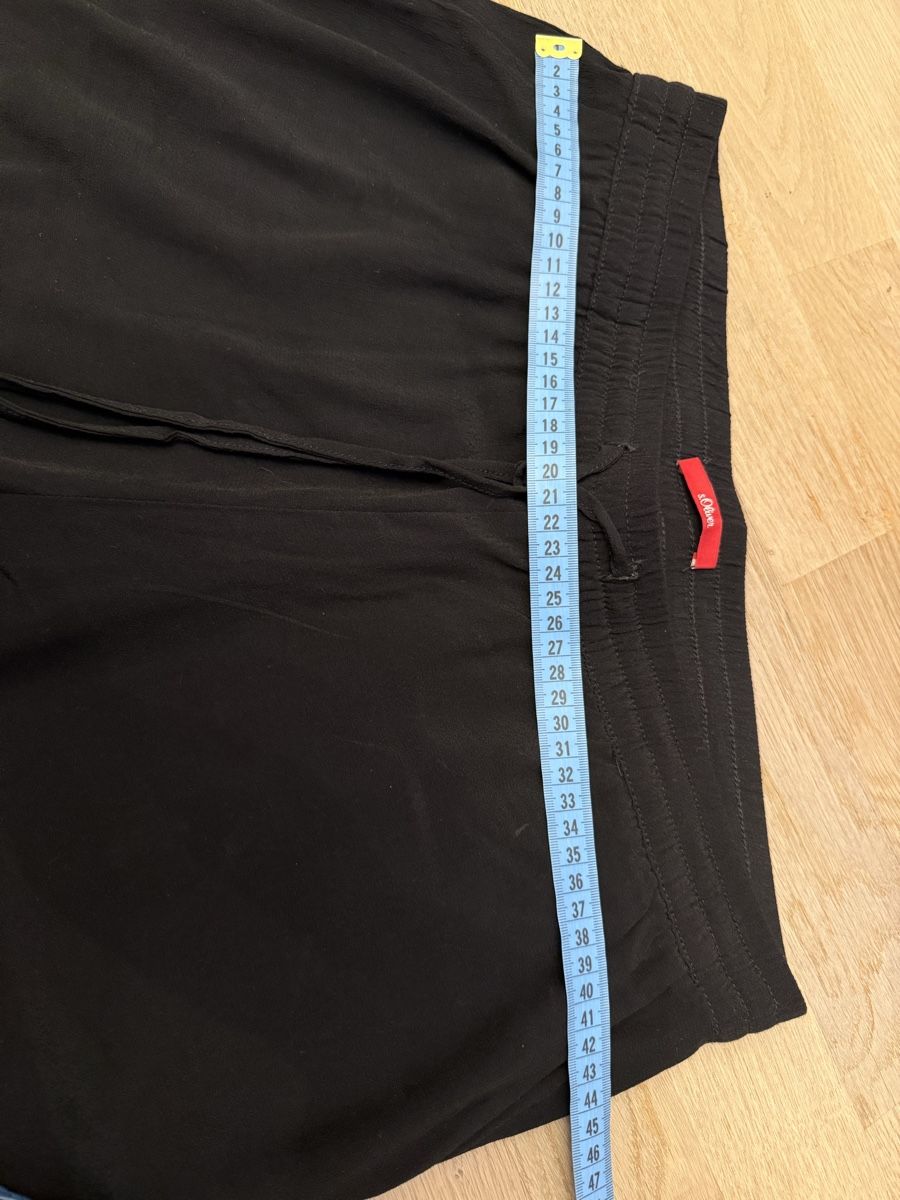 S.Oliver Pantaloni: Culotte Hose s.Oliver schwarz elastischer Bund – Usato da Rubigen venduto da Elmacino 2