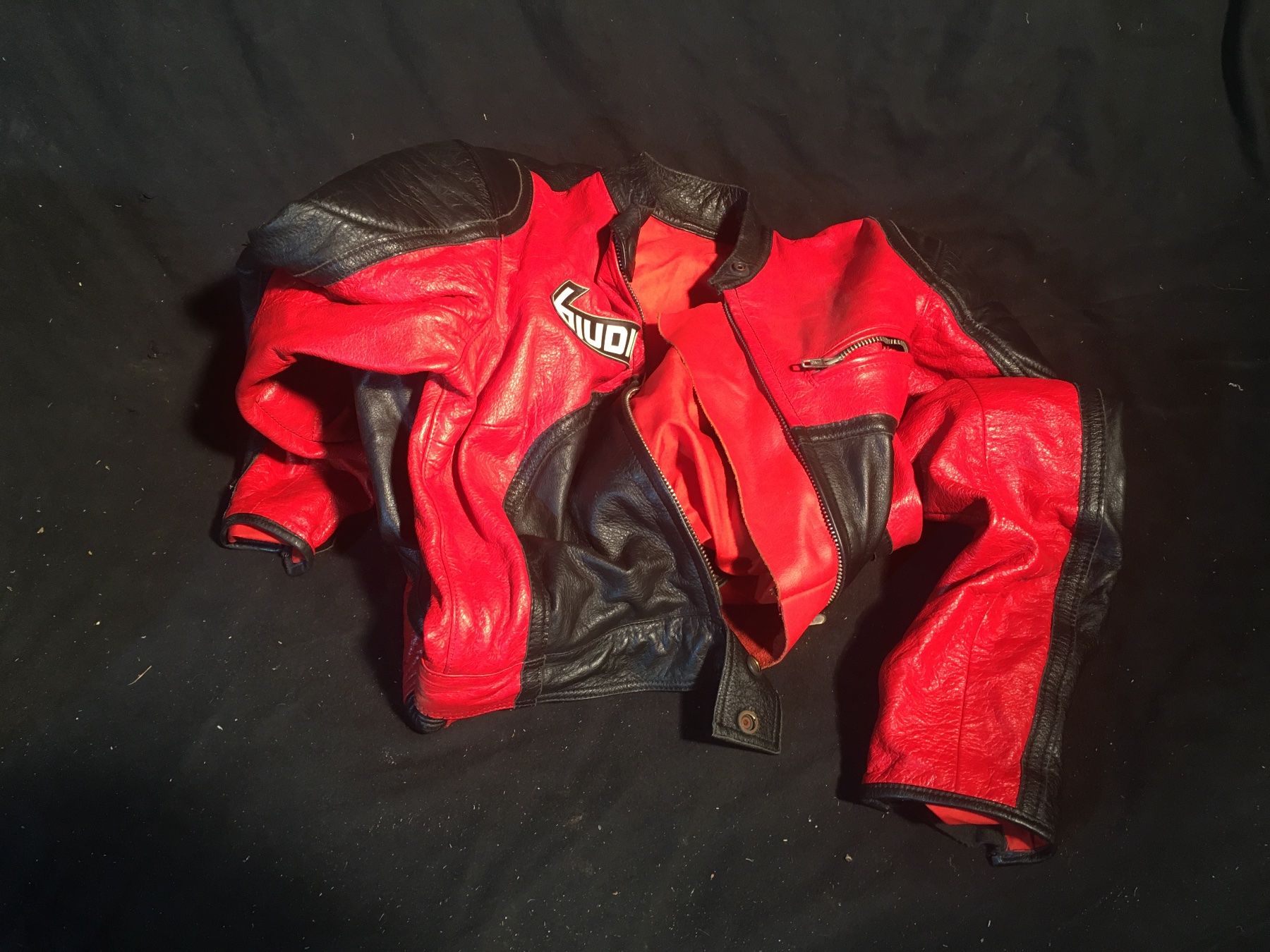 Costumes, combinaisons de sport et fonctionnelles: Lederkombi Motorrad – D'occasion à Rorbas par reb_yz8n