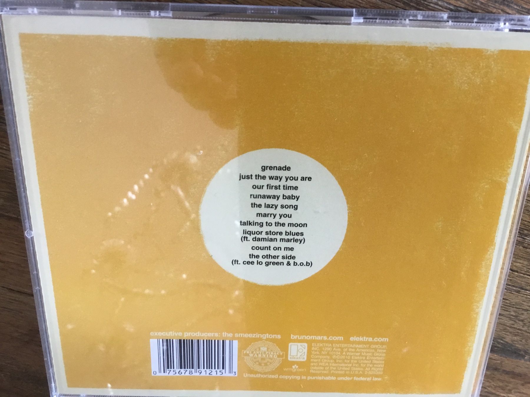 CDs: Bruno Mars - Doo-Wops & Hooligans CD  🥒 – D'occasion à Thierachern par sweden08 1