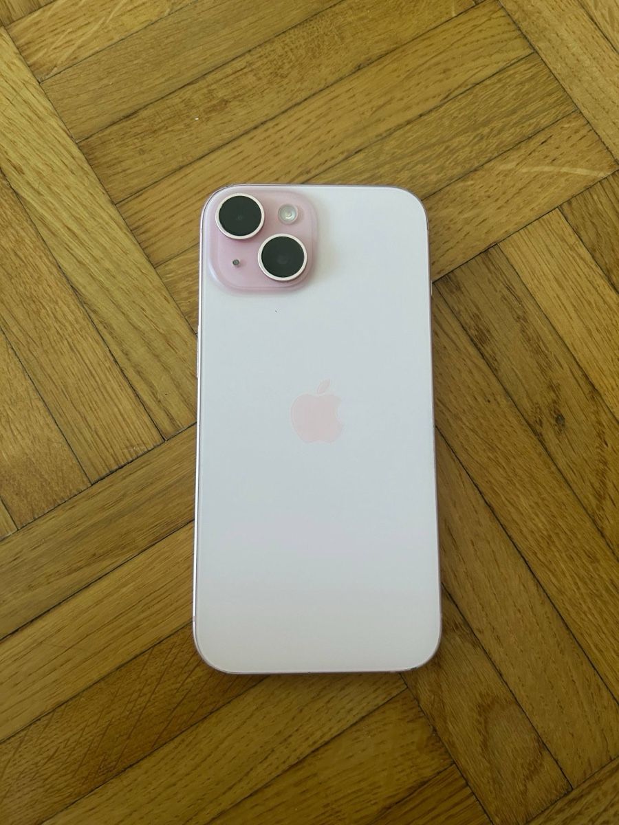 Apple Telefoni cellulari / Smartphones: iPhone 15 256GB rose – Usato da Ecublens VD venduto da Alan2026
