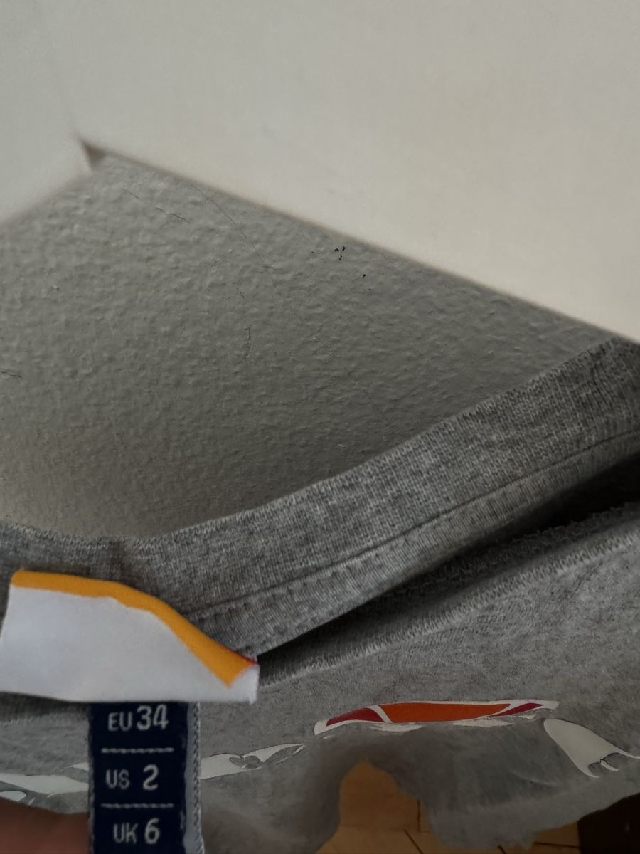 Ellesse T-shirt: Ellesse T-Shirt Grau – Usato da Zürich venduto da val_99cm 1