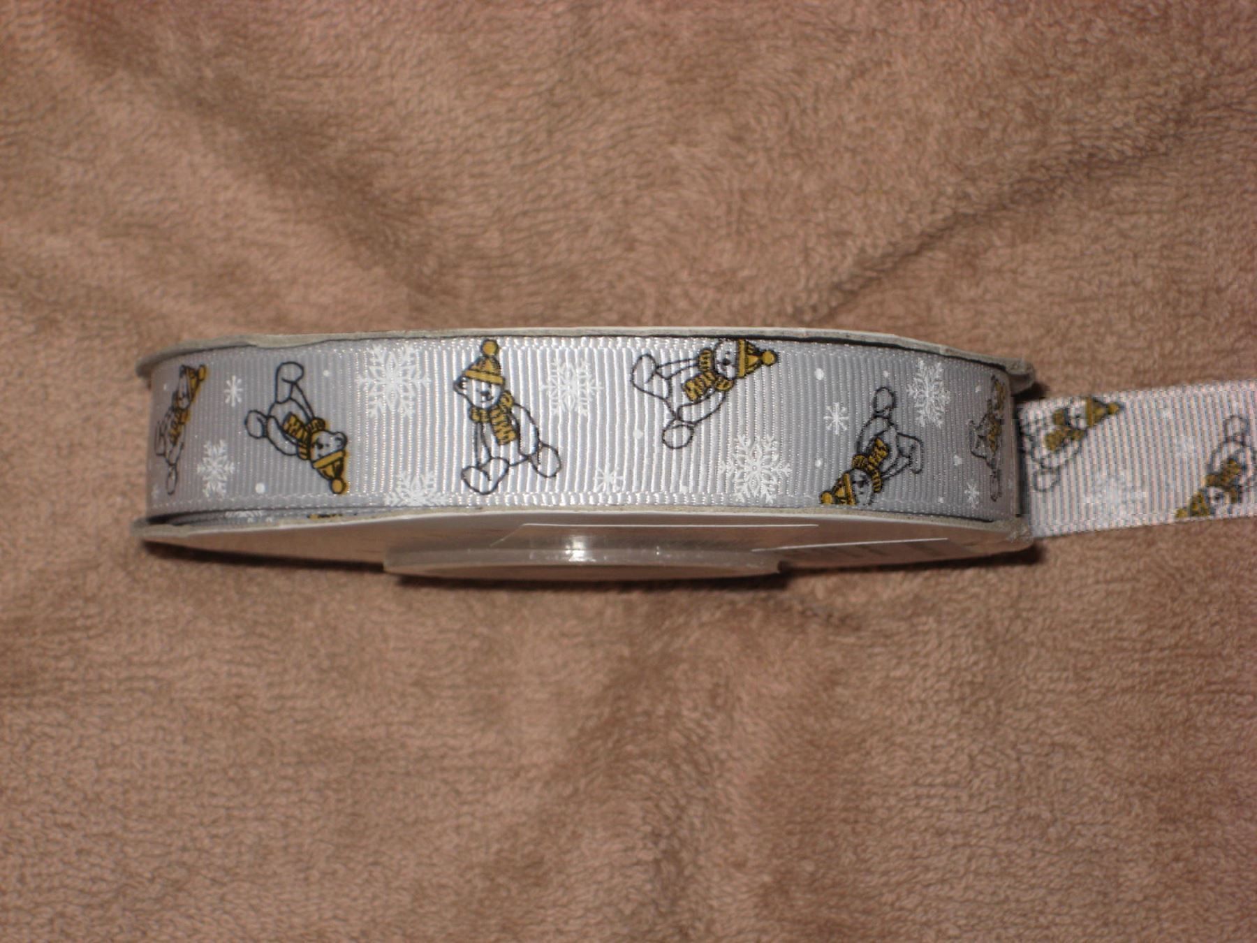 Nastri decorativi: Grosgrain-Band hellgrau mit Teddybärli 15mm breit – Nuovo e nell'imballaggio originale da Füllinsdorf venduto da Schlupp