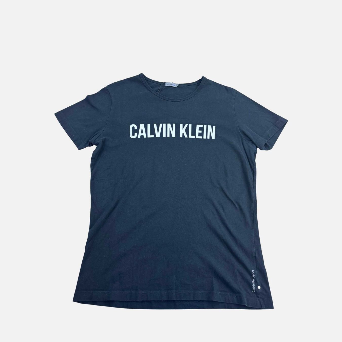 Calvin Klein T-Shirts: Calvin Klein T-Shirt Grösse L MYSECONDHAND – Neu (gemäss Beschreibung) aus Bülach von secondo. 1