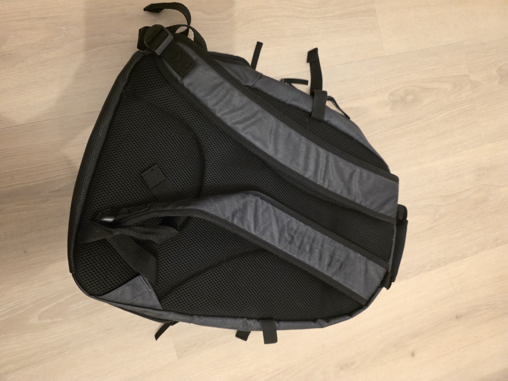 Superdry Rucksäcke: Superdry Rucksack – Gebraucht aus Wallisellen von Mina878 1