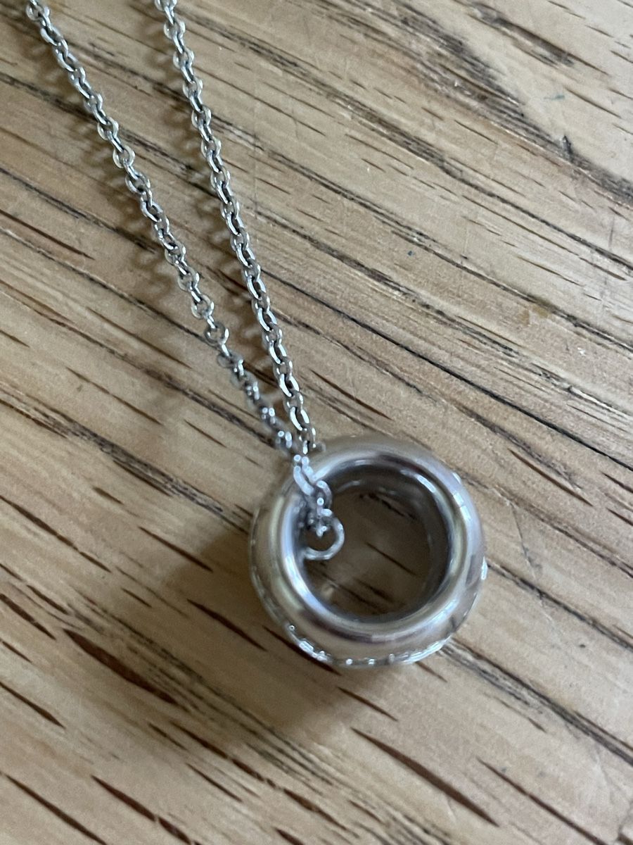 Swarovski Catenine: Halskette mit Ringanhänger Swarovski  – Usato da Flawil venduto da Naphtali 3