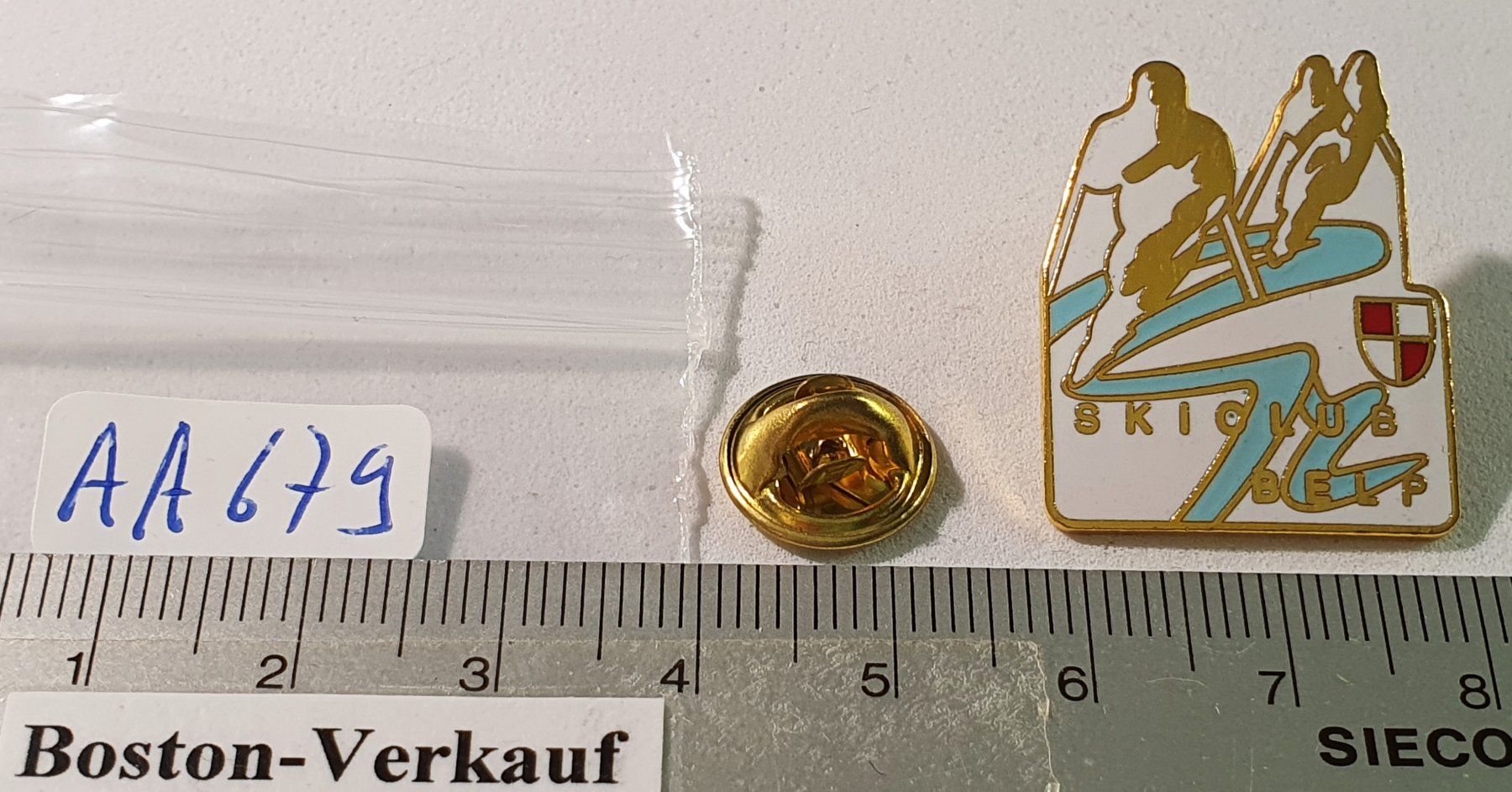 Placchette & Badge: AA679 - Pin Skiclub Belp – Usato da Reinach BL venduto da Boston-Verkauf 1