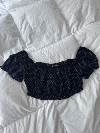 Crop top Brandy Melville noir à pois taille unique