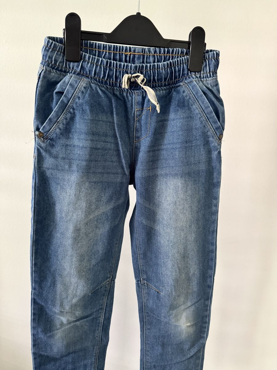 Hosen: Kids Jeans Gr 140 mit Unterlage – Gebraucht aus Zürich von AninANILOKIN 1