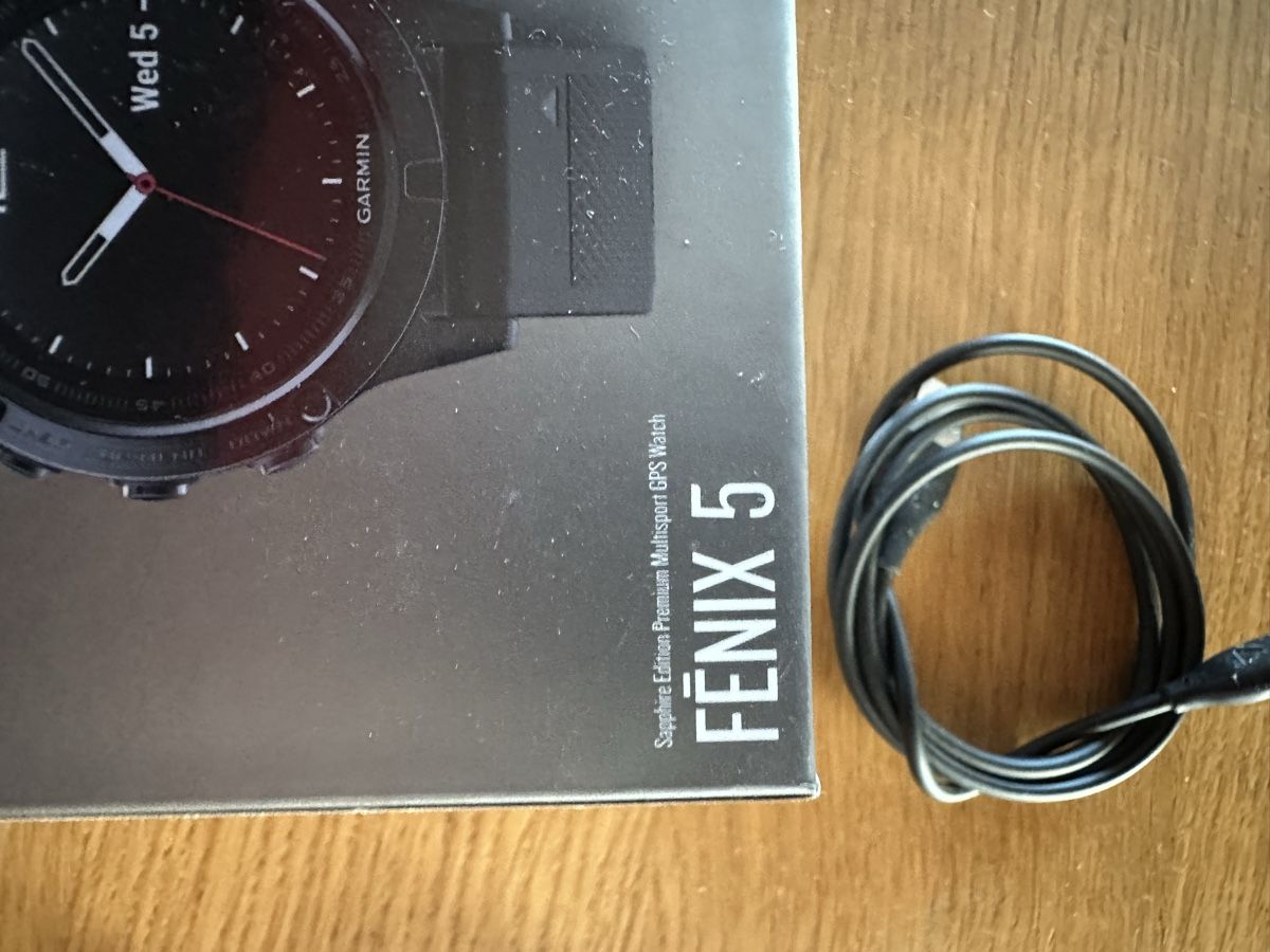 Garmin Smartwatch: Garmin Fenix 5 Sapphire Edition – Usato da Meggen venduto da Aur_r5rp 2