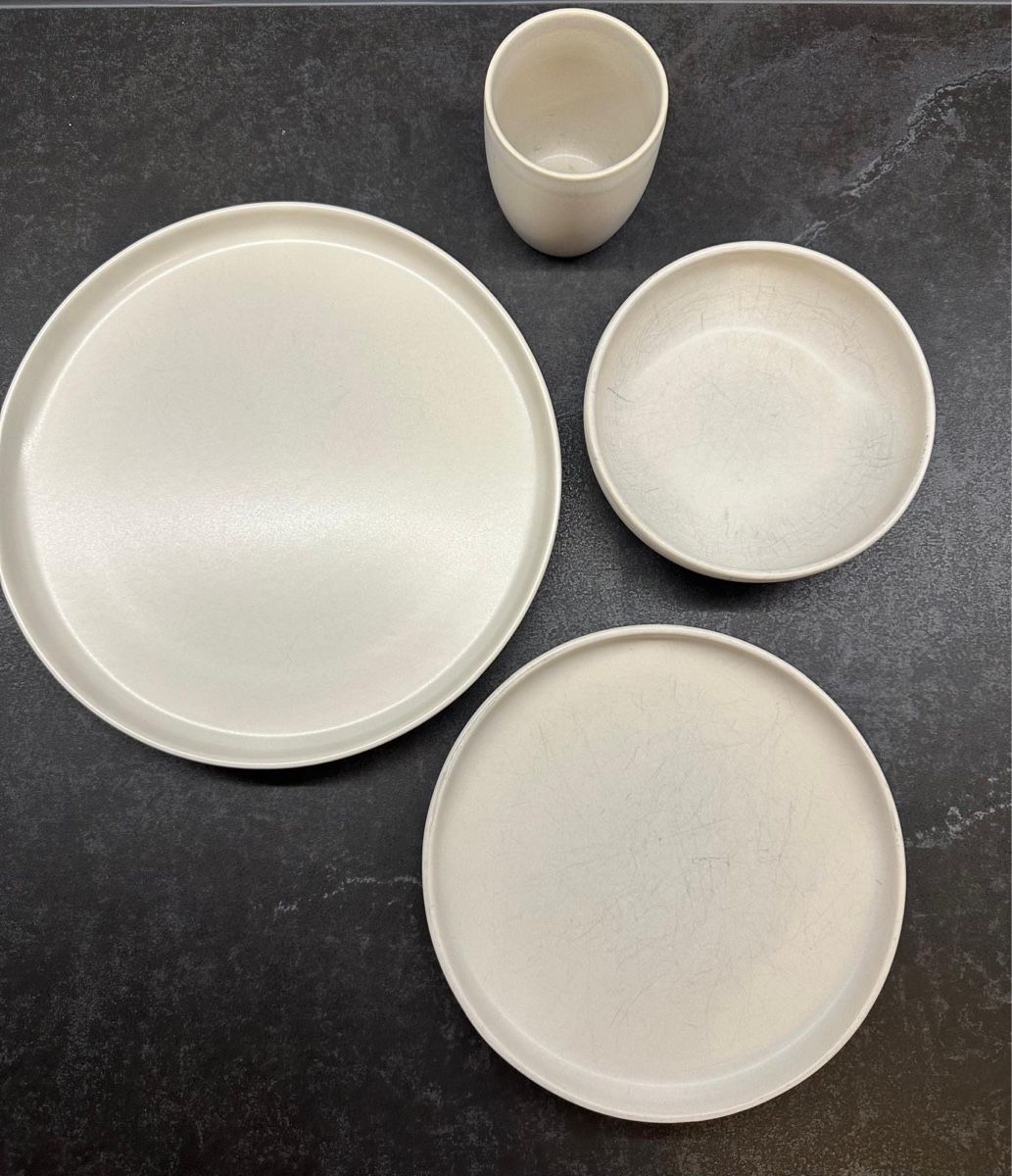 Set di piatti: Keramik Geschirr- Set weiss matt – Usato da Gossau ZH venduto da Celestino_2.0 1