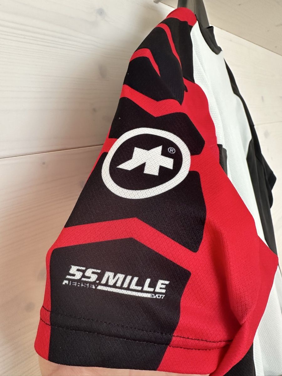Assos Canottiere & Pantaloni: Maillot cyclisme Assos Mille Evo7 été - Taille M – Usato da Lugnorre venduto da Steph_4 3