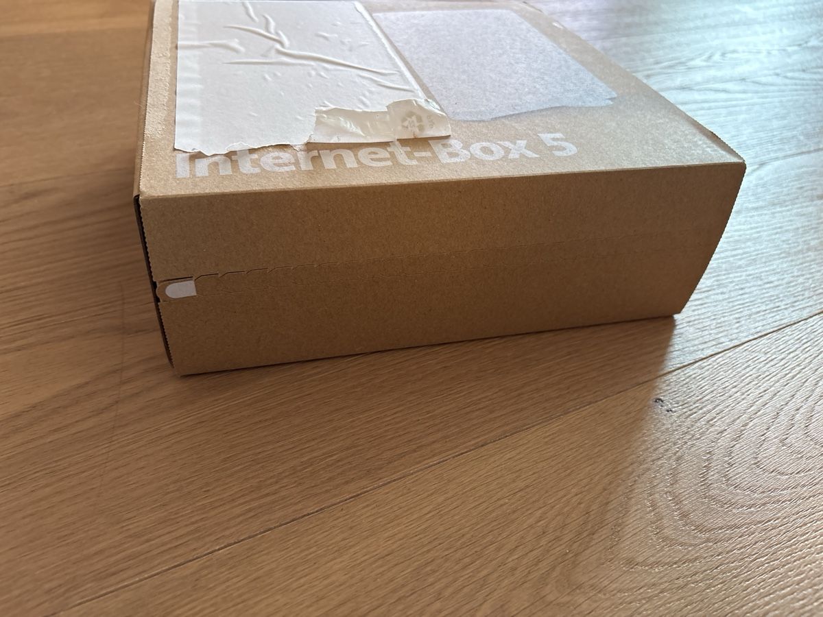 Swisscom Modems & Routeurs: NEUE, Swisscom Internet-Box 5 – Neuf avec emballage d'origine à Steffisburg par Gretchenfrage 2
