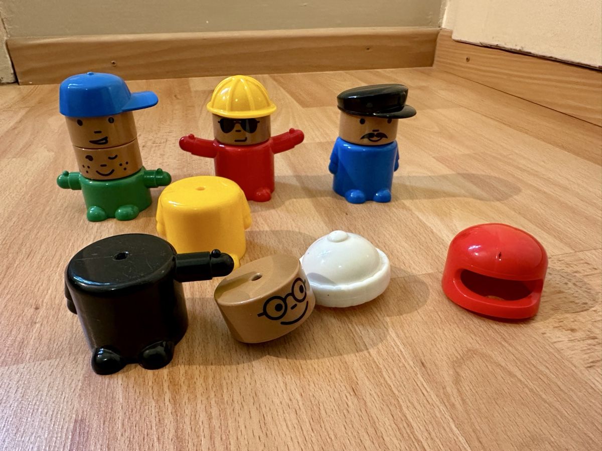 Spielzeuge: Lot de figurines vintage - Jeu de construction! – Gebraucht aus Genève von Mag84 1