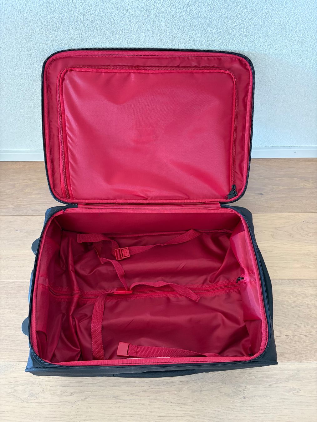 Valises de voyage: Pack Easy Rollkoffer – D'occasion à Baar par sGschaenkli 1