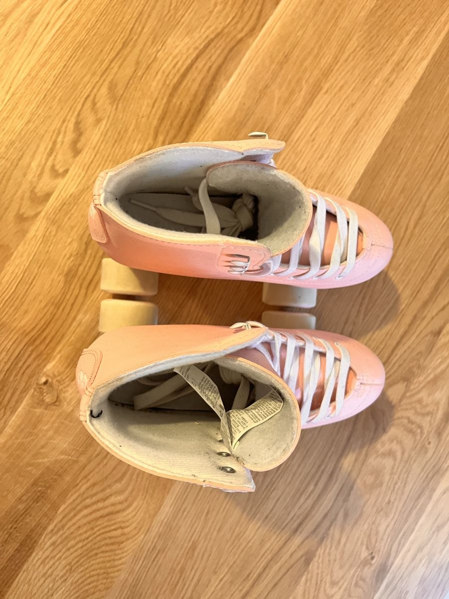 Pattini in linea & Pattini a rotelle: Retro Rollschuhe Rosa/Weiss Gr. 38 – Usato da Wünnewil venduto da AoDLara 4
